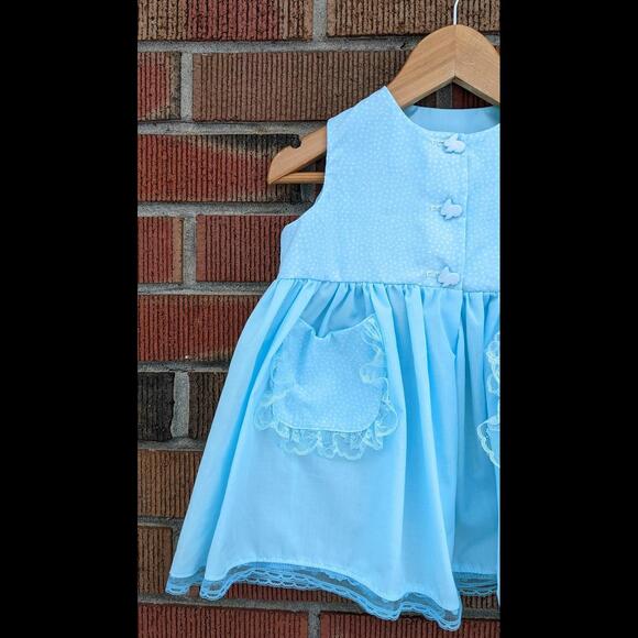 6-12 Months Vintage Baby Girl Smocked Blue  Dress, Bunny Buttons, 1980-90s - Picture 5 of 7